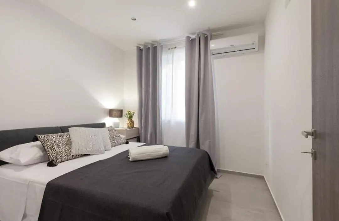 Holiday House Lady Terrasini